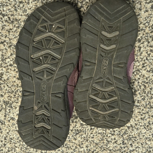 Keen Girls Hiking Shoes - Picture 6 of 8